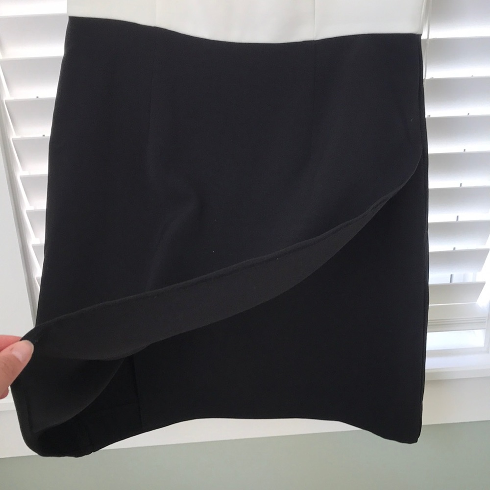 White and Black Dress - Picture 4 of 5